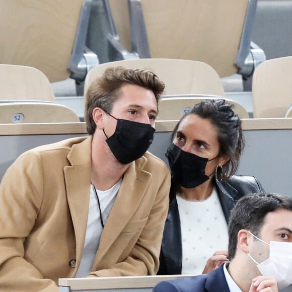 Exclusif - Alessandra Sublet et son compagnon Jordan Deguen en tribune lors de la finale homme des internationaux de France de Roland Garros à Paris le 11 octobre 2020. © Dominique Jacovides / Bestimage