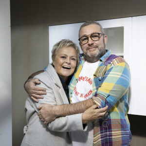 Exclusif - Muriel Robin et Laurent Gamelon - Sketch La maison de chantier - Backstage du tournage du film "I love you coiffure" de M.Robin. Le 10 janvier 2020 © Cyril Moreau / Bestimage