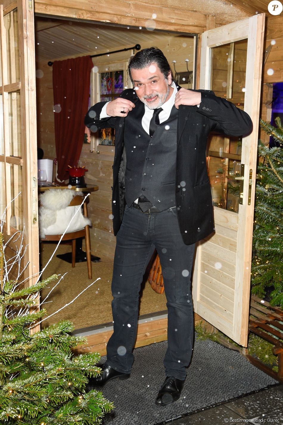 Christophe Barratier - Inauguration du "Chalet les Neiges 1850" sur la terrasse de l'Hôtel Barrière Le Fouquet's à Paris le 27 novembre 2017. Lors de la soirée une partie de Boboules a été organisée. © Coadic Guirec/Bestimage