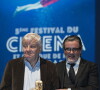 Exclusif - Jacques Perrin avec son prix et Christophe Barratier - 5ème édition du Festival du cinéma de La Baule, France, le 10 novembre 2018. © Rachid Bellak/Bestimage 