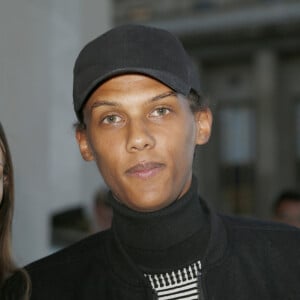 Le chanteur Stromae - - Défilé de mode "Kenzo" collection prêt-à-porter Printemps-Eté 2017 lors de la Fashion Week de Paris à la Cité de l'architecture et du patrimoine au Trocadéro à Paris, France © Christophe Aubert via Bestimage