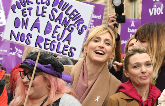 Marilou Berry, Julie Gayet, Anne Marivin - De nombreuses artistes et personnalités marchent contre les violences sexistes et sexuelles (marche organisée par le collectif NousToutes) de place de l'Opéra jusqu'à la place de la Nation à Paris le 23 Novembre 2019 © Coadic Guirec / Bestimage