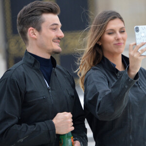 Exclusif - Camille Cerf (Miss France 2015) et son compagnon Cyrille participent à l'animation "Smash Perrier" dans la cadre des Internationaux de France de Roland-Garros 2019, à Paris, France, le 29 mai 2019. © Veeren/Bestimage