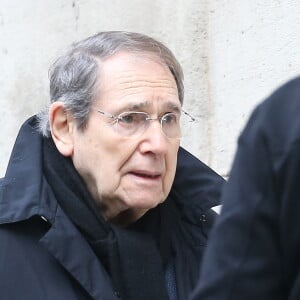 Robert Hossein - Obsèques de Michel Galabru en l'église Saint-Roch à Paris le 12 janvier 2016. © Jacovides-Moreau/Bestimage