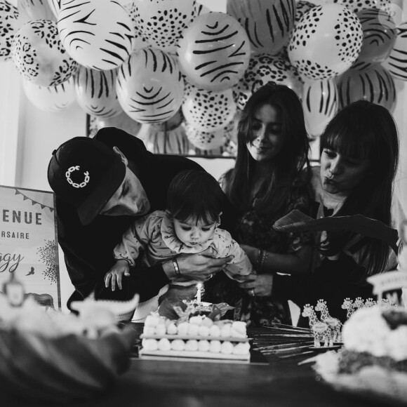Alizée et son mari Grégoire Lyonnet ont fêté le premier anniversaire de leur fille Maggy, le 24 novembre 2020.