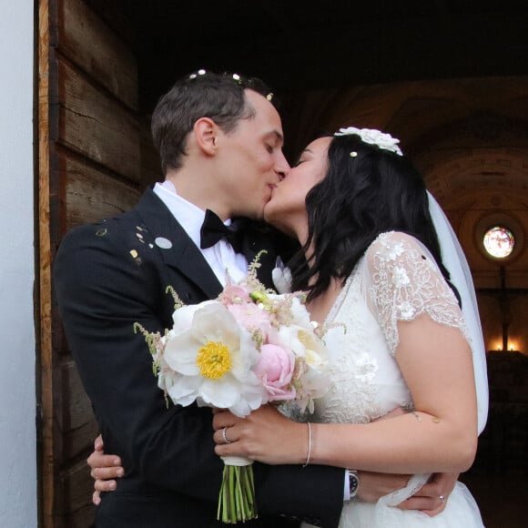 Exclusif - Mariage religieux en l'église de Villanova d' Alizée et Grégoire Lyonnet - Villanova le 18 juin 2016 © Olivier Huitel - Olivier Sanchez / Bestimage - Crystal