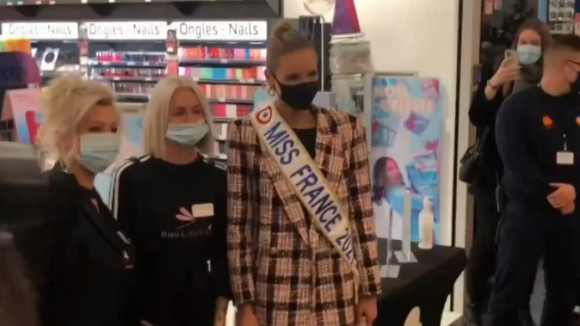 Michel Cymes réagit à la sortie publique d'Amandine Petit (Miss France 2021) dans un centre commercial - C à vous