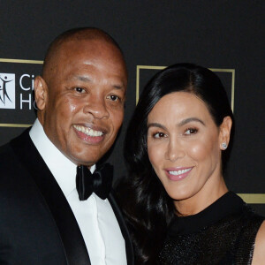 Info - Nicole Young, la femme de Dr Dre, demande le divorce après 24 ans de mariage - Dr. Dre et sa femme Nicole Young au photocall de la soirée de gala "City of Hope" à Los Angeles, le 11 octobre 2018.
