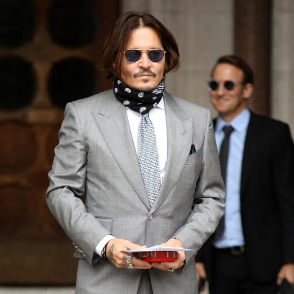 Johnny Depp arrive à la Royal Courts of Justice à Londres, été 2020.