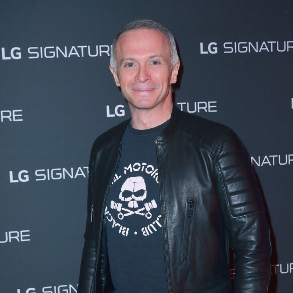 Samuel Etienne - A travers la création d'une galerie d'art éphémère "The Art of Essence" en plein coeur du Paris du Design et des Arts, la marque LG dévoile sa ligne haute-couture LG Signature au Café Beaubourg et sur le parvis du Centre Georges Pompidou à Paris. Le 30 novembre 2016 © Giancarlo Gorassini / Bestimage