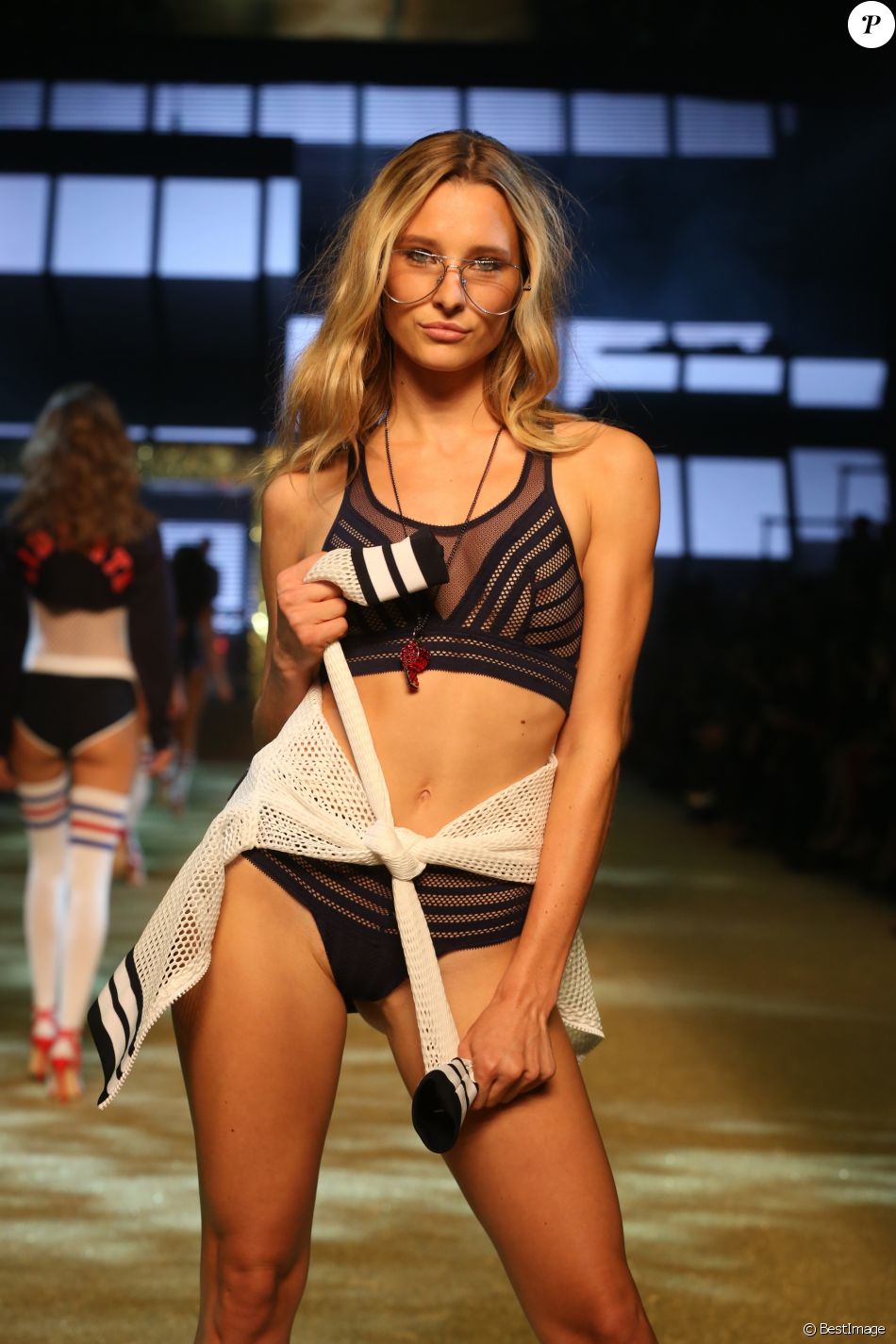 Ilona Smet - 10ème édition du "Etam Live Show" (Etam Lingerie) lors de la Fashion Week à Paris, France, le 26 septembre 2017.