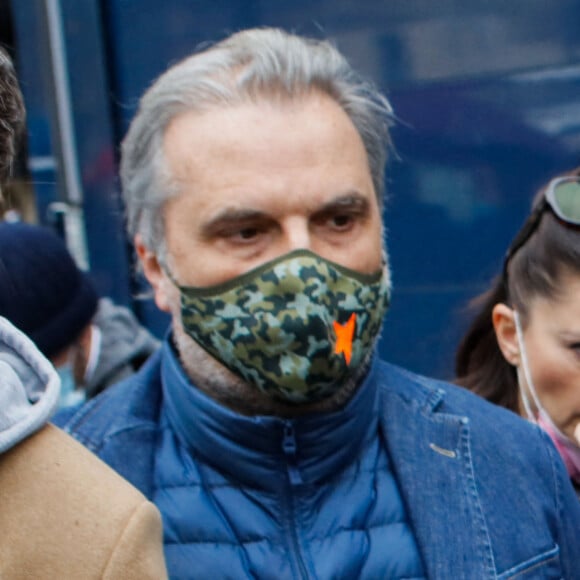 Philippe Etchebest - Rassemblement national des métiers de l'hôtellerie, de la restauration, du tourisme à l'appel de l'UMIH et du GNI à l'esplanade des Invalides à Paris, le 14 décembre 2020.. © Christophe Clovis / Bestimage