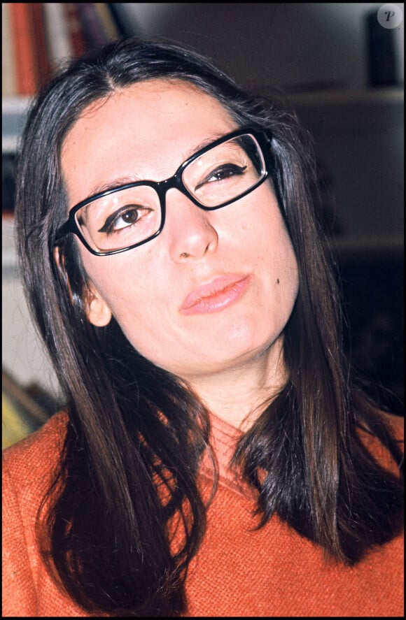 Archives - Portrait de Nana Mouskouri.