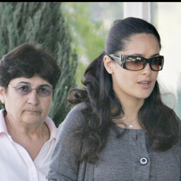 Salma Hayek et sa fille Valentina à Beverly Hills en 2008.