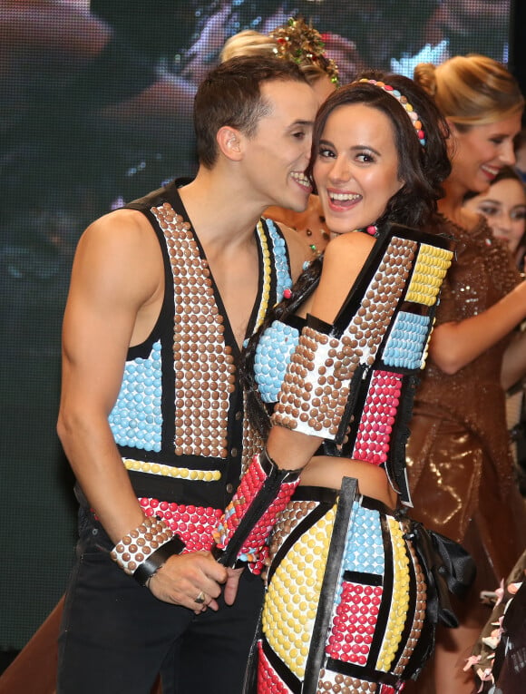 Alizée et son compagnon Grégoire Lyonnet - Défilé du 21ème salon du chocolat à la porte de Versailles à Paris le 27 octobre 2015. © Denis Guignebourg / Bestimage