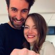 Emma Stone et son compagnon Dave McCary ont annoncé leurs fiançailles sur Instagram.
