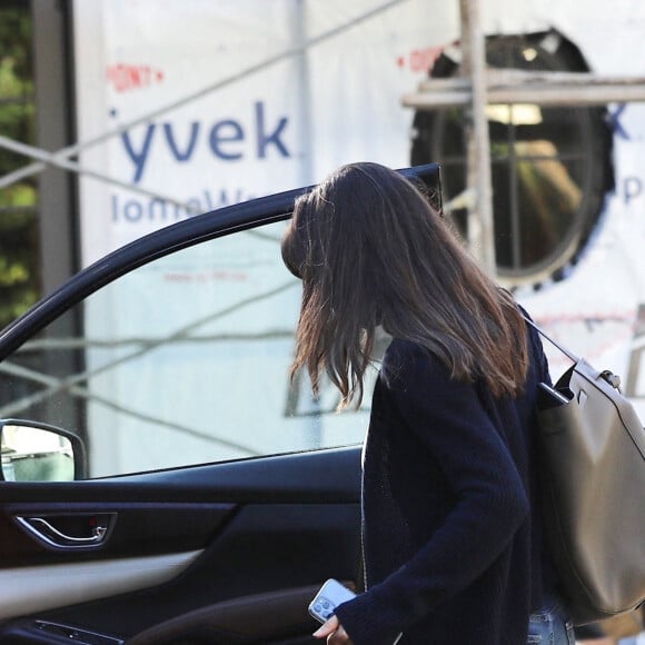 Jennifer Garner visite le chantier de sa nouvelle maison dans le quartier de Brentwood. Le 21 janvier 2021.