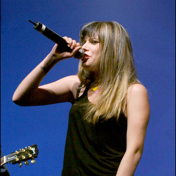 Emma Daumas - Concert "Open du coeur" 2005.