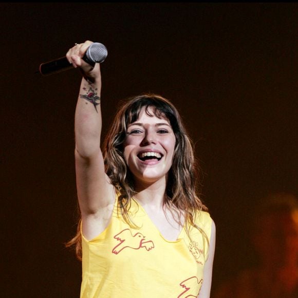 Emma Daumas - Concert "Les enfants de la Terre" au Zénith de Paris.