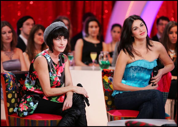 Lio et sa soeur Helena Noguerra - Enregistrement de l'émission "Roumanoff, C'est rigolo", sur France 2.