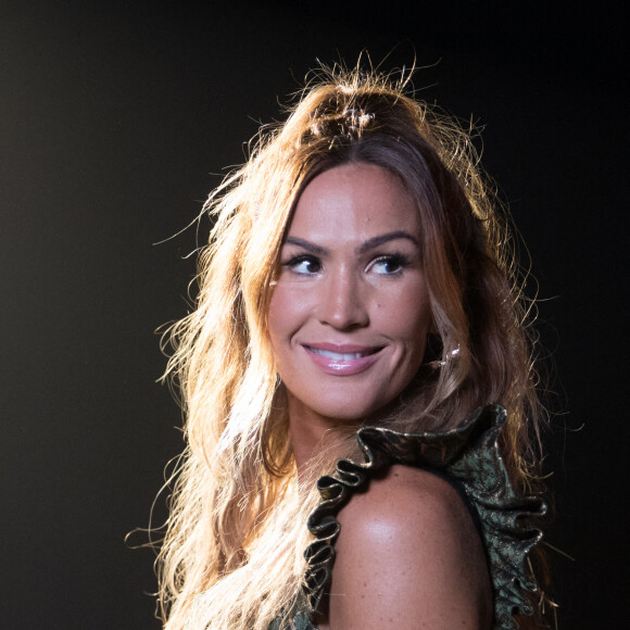 Exclusif -  Vitaa - Backstage de l'enregistrement de l'émission "La Chanson secrète 7 " à la Scène musicale à Paris, qui sera diffusée le 15 janvier 2021 sur TF1. Après le succès des précédentes éditions, " LA CHANSON SECRETE ", présentée par N.ALIAGAS et produite par DMLS TV, revient sur TF1. 8 artistes ne savent rien de ce qui va se passer pour eux ! Ils ont accepté de jouer le jeu, de se laisser totalement surprendre, émouvoir, parfois même déstabiliser car ils vont découvrir en même temps que les téléspectateurs une surprise : une chanson qui leur est chère revisitée et réinterprétée par un artiste. Des mises en scène spectaculaires au service de l'émotion... Et des émotions fortes pour l'artiste assis dans le fauteuil grâce à la venue sur le plateau de proches et d'invités inattendus. Les téléspectateurs seront aux premières loges pour vivre ces moments d'intimité musicale rare. © Gaffiot-Moreau / Bestimage 