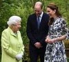 La reine Elisabeth II d'Angleterre, le prince William, duc de Cambridge, et Catherine (Kate) Middleton, duchesse de Cambridge, en visite au "Chelsea Flower Show 2019" à Londres.