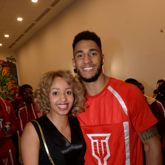 Exclusif - Estelle Mossely et son compagnon Tony Yoka - Backstage et cocktail lors du troisième round de "La Conquête" à la Seine Musicale à Boulogne-Billancourt, le 16 décembre 2017. Le boxeur français T. Yoka a remporté samedi soir son troisième succès chez les pros. © Rachid Bellak/Bestimage 