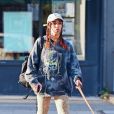 Exclusif - FKA Twigs promène son chien à Londres, le 7 septembre 2019.
