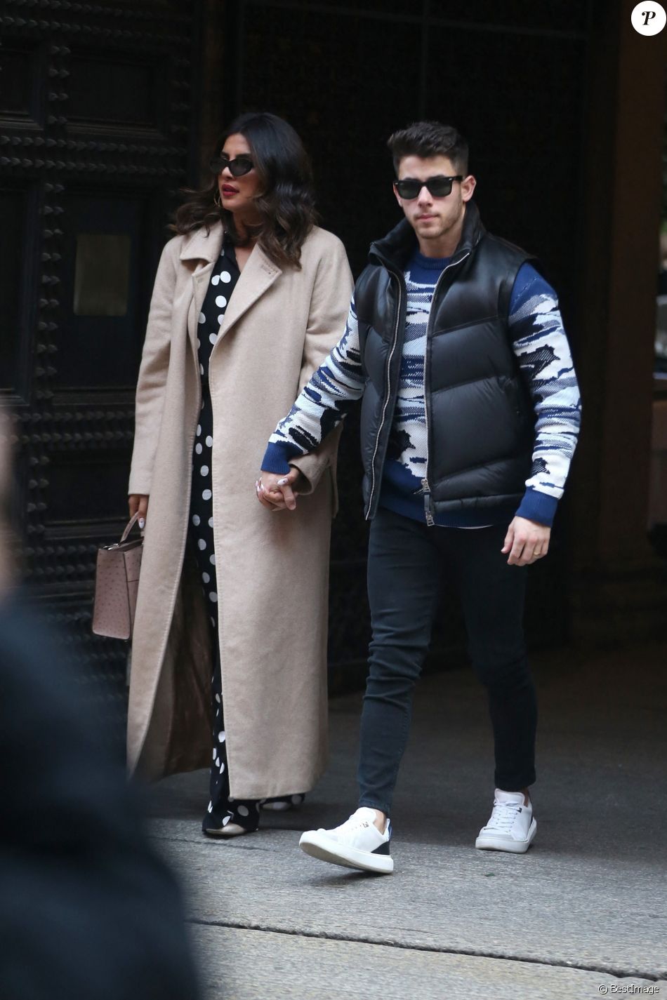 Nick Jonas et sa femme Priyanka Chopra déjeunent en terrasse au