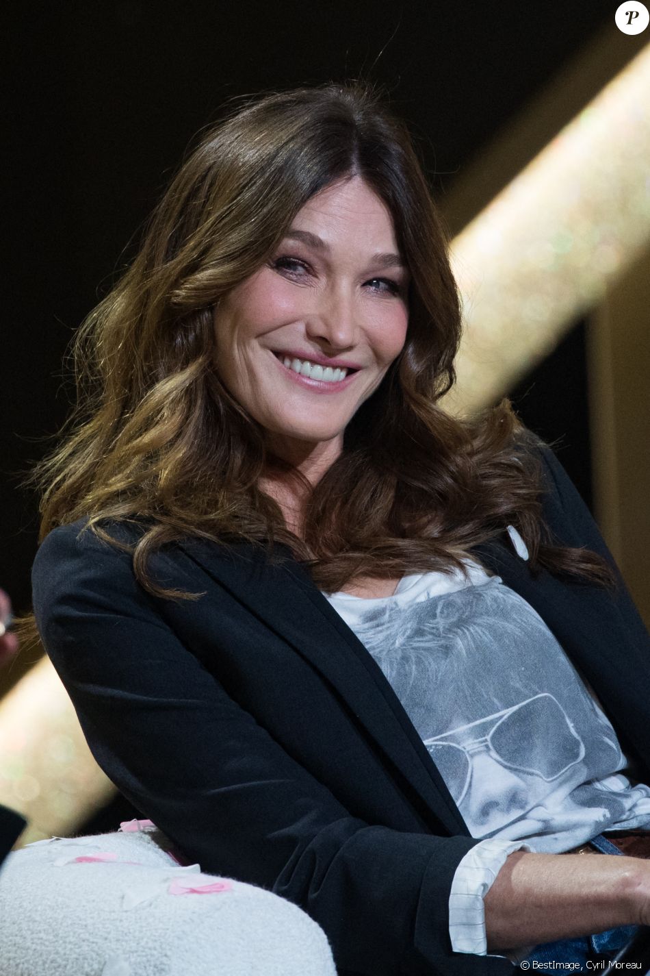 Exclusif - Carla Bruni Sarkozy - Enregistrement de l'émission "La Lettre", présentée par S.Davant, qui sera diffusée le 16 janvier 2021 sur France 2. Le 16 octobre 2020 © Cyril Moreau / Bestimage