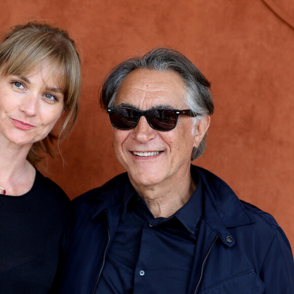 Richard Berry et sa femme Pascale Louange au village lors des internationaux de tennis de Roland Garros à Paris, France, le 4 juin 2019. © Jacovides-Moreau/Bestimage