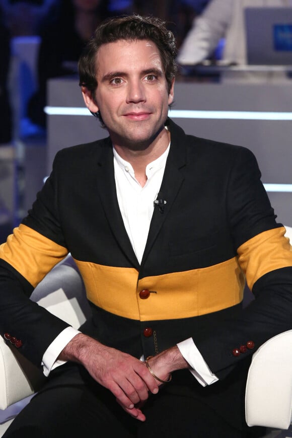 Mika sur le plateau de l'émssion télé "Domenica In Roma" à Rome le 13 octobre 2019. 