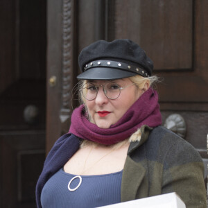 Marilou Berry transmet l'appel anti-fourrure de près de 60 000 soutiens de PETA, en remettant au ministère de l'agriculture une pétition demandant la fin de la production de fourrure en France. Paris, le 29 novembre 2019 © Benjamin Gipouloux / Panoramic / Bestimage