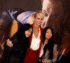 Laeticia Hallyday et ses filles Joy et Jade - Projection au Grand Rex à Paris des documentaires "Johnny USA" et "A nos promesses" à l'occasion de la Journée Spéciale Johnny, son rêve américain. Le 21 octobre 2020 © Jacovides-Moreau / Bestimage