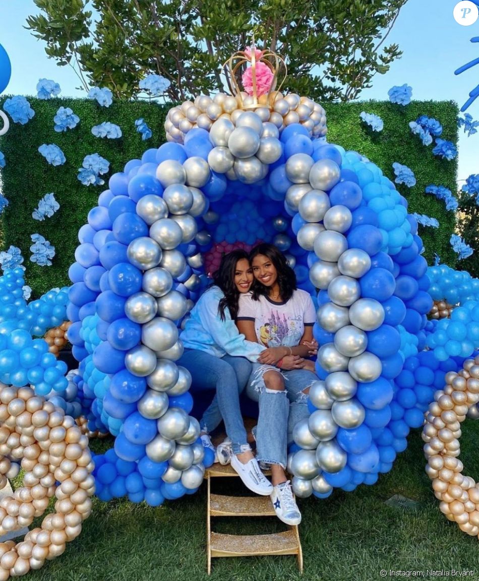 Vanessa Bryant et sa fille Natalia. Décembre 2020.