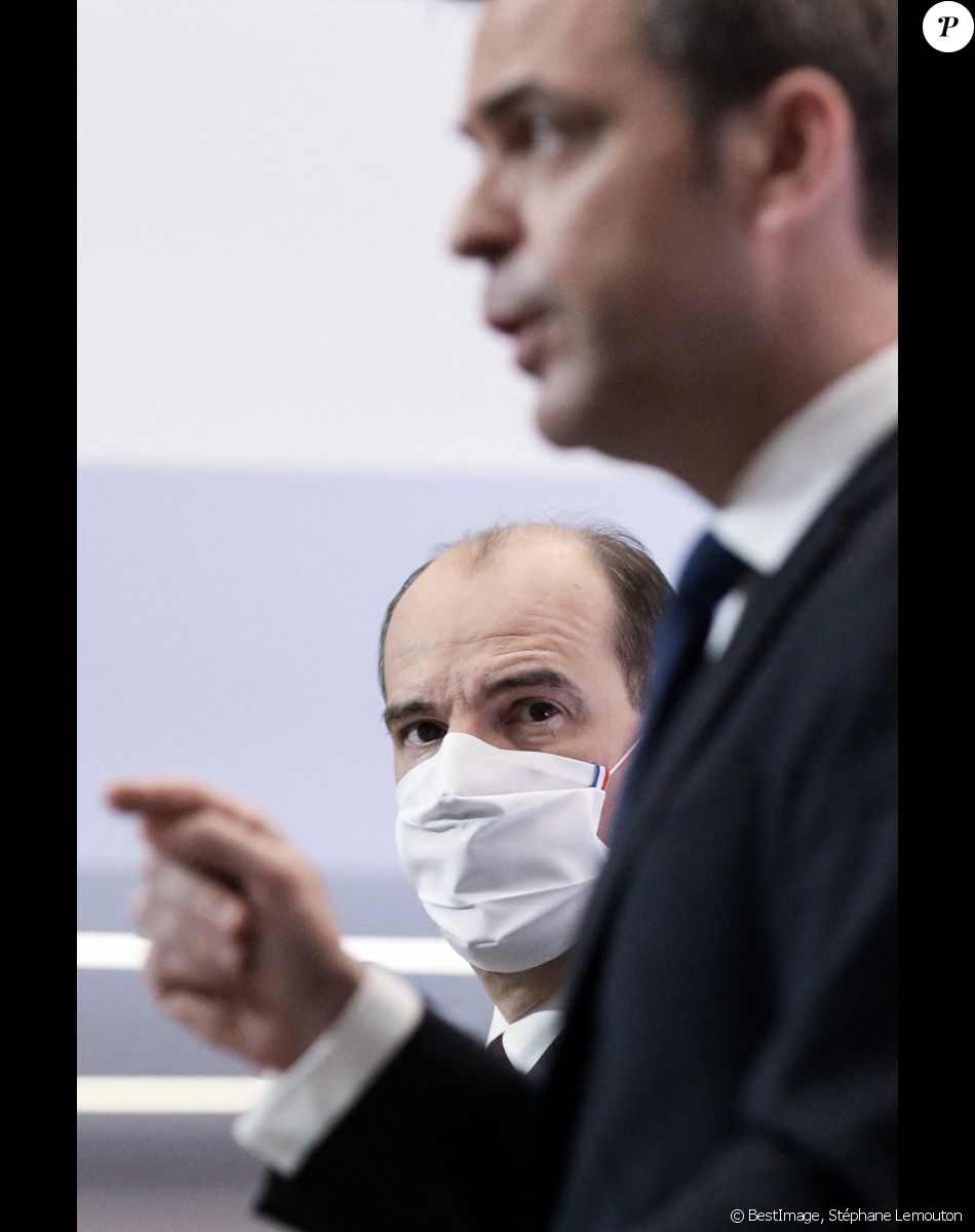 Jean Castex, premier ministre, Olivier Véran, ministre des solidarités et de la santé lors de la conférence de presse sur le point de situation sur la lutte contre l'épidémie de coronavirus (COVID-19) à Paris le 4 février 2021. © Stéphane Lemouton / Bestimage