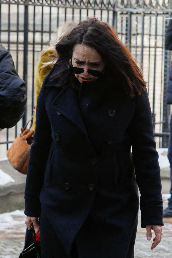 Béatrice Dalle - Sorties - Obsèques du photographe Richard Aujard en l'église Notre Dame de La Croix, place de Ménilmontant, à Paris le 12 février 2021.