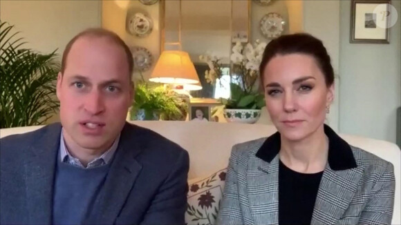 Le prince William, duc de Cambridge, et Catherine (Kate) Middleton, duchesse de Cambridge, parlent de deuil avec les travailleurs de première ligne lors de l'épidémie de Coronavirus (COVID-19). Le 6 janvier 2021.