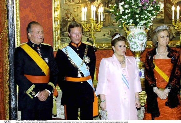 Maria Teresa et Henri de Luxembourg avec Juan Carlos d'Espagne et son épouse la reine Sofia, à Madrid en 2001.