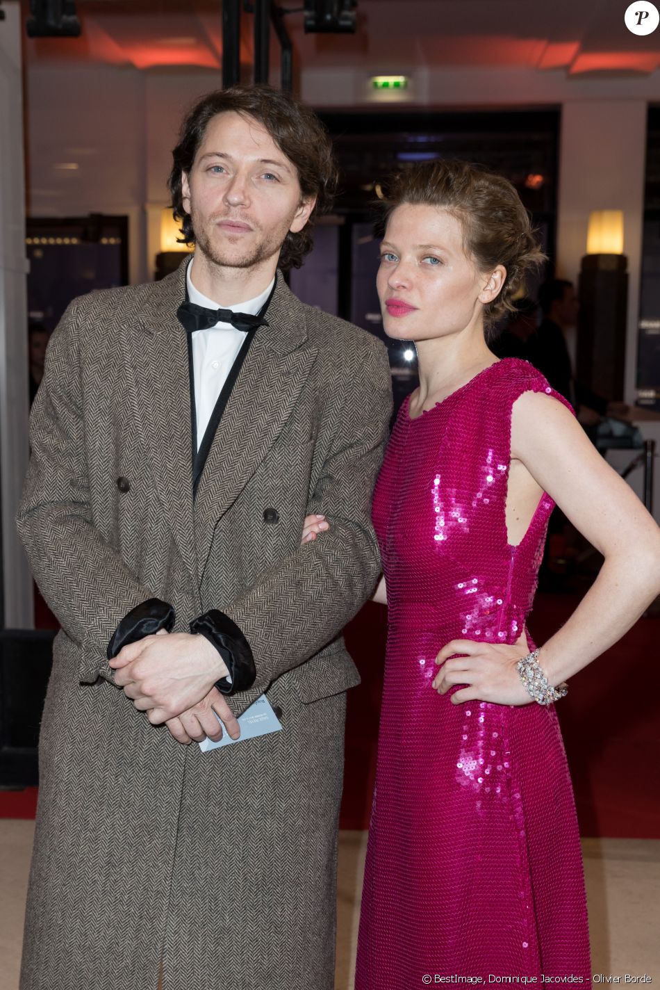 Le chanteur Raphaël et sa compagne Mélanie Thierry à la 42ème cérémonie des César à la salle Pleyel à Paris le 24 février 2017. © Olivier Borde / Dominique Jacovides / Bestimage
