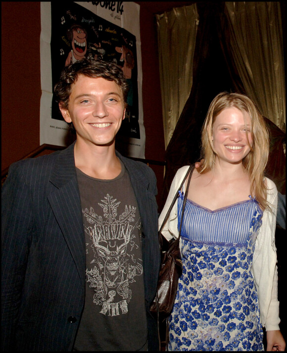 Raphaël et Mélanie Thierry à Paris en 2006.