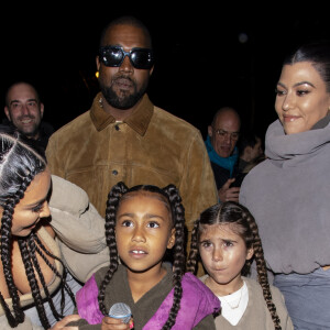 Exclusif - Kanye West, Kim Kardashian, North West, Kourtney Kardashian, Penelope Disick - K.West présente sa 8ème collection Yeezy au siège du Parti Communiste à Paris le 2 mars 2020. De nombreux fans se sont déplacés pour assister à l'évènement.