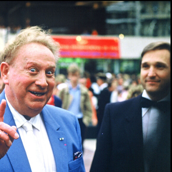 Archives - Charles Trenet lors du Festival de Cannes.