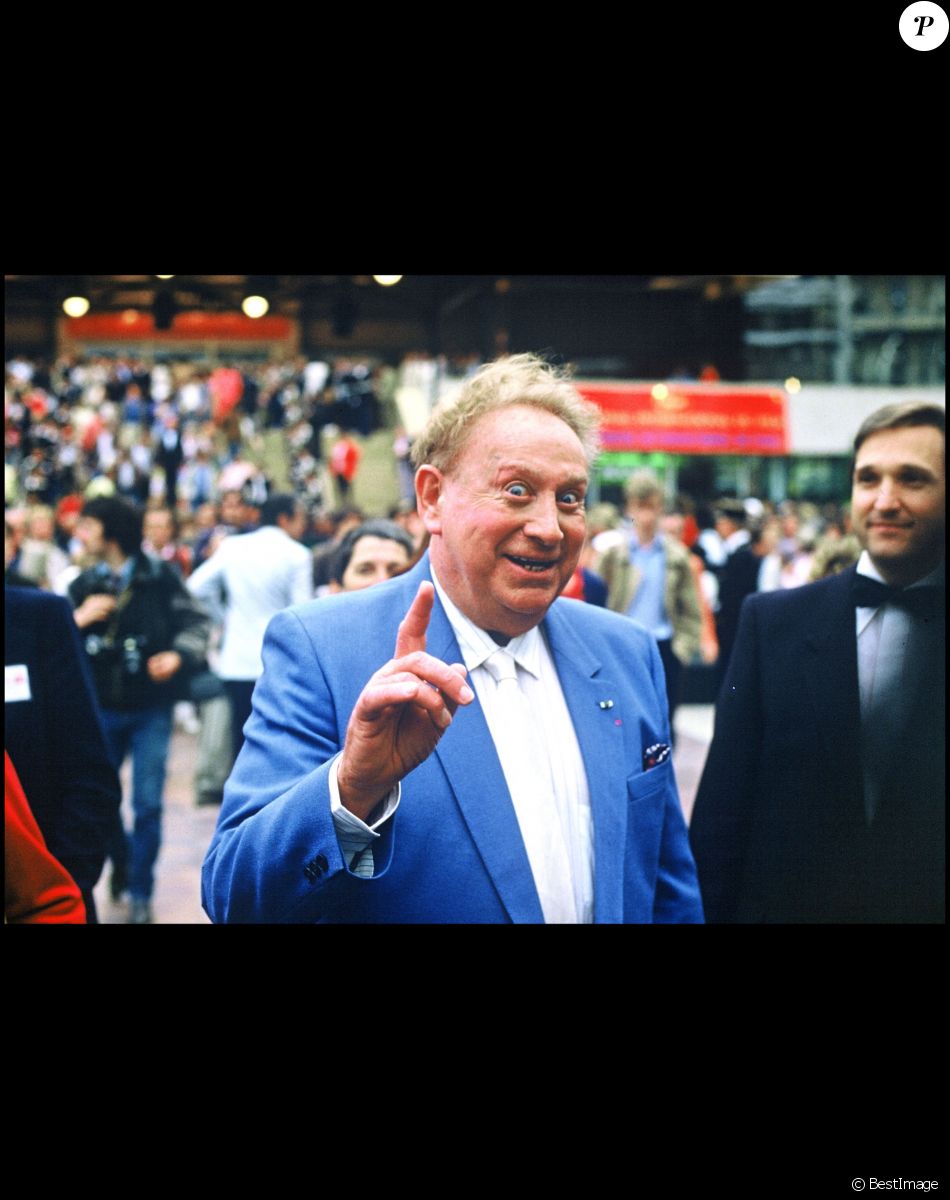 Archives - Charles Trenet lors du Festival de Cannes.
