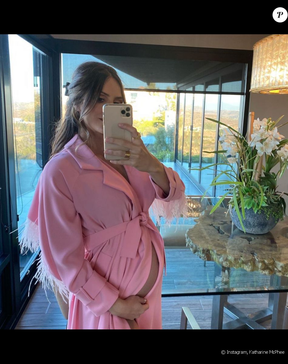 Katharine McPhee, enceinte. Janvier 2021.