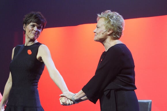 Anne Le Nen et Muriel Robin lors de la représentation de la pièce "Les Monologues du Vagin" à Bobino. Paris, le 8 mars 2018. © Guirec Coadic/Bestimage