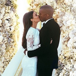 Kim Kardashian et Kanye West lors de leur mariage à Florence
