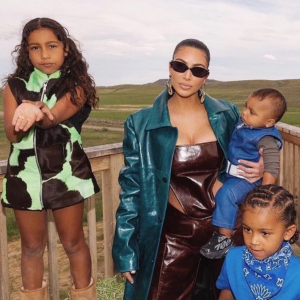 Kim Kardashian, Kanye West et leurs quatre enfants en juin 2020.