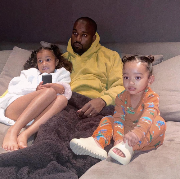 Kanye West et ses deux filles, North et Chicago. Mai 2020.