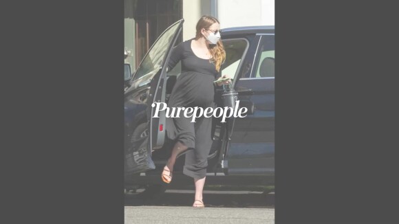 Emma Stone enceinte : accouchement est imminent, un ventre très arrondi